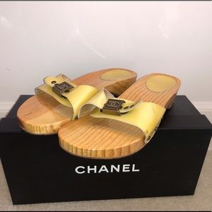 Chanel Dr Scholl’s size 8B/38 beige